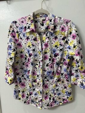 Dana Buchman Floral Button Front Top | Stretch Cotton | 3/4 Sleeve | Size M